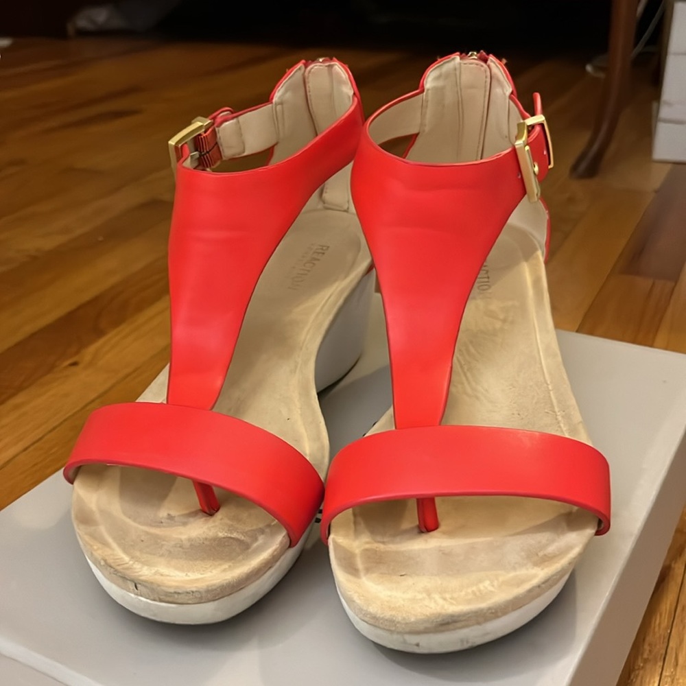 Reaction Kenneth Cole New Gal wedge sandal
